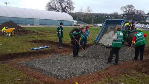 Level 6 Advanced Certificate in Horticulture students busy at work on the new student project gardens in
the Teagasc Hort. education site in Ashtown.